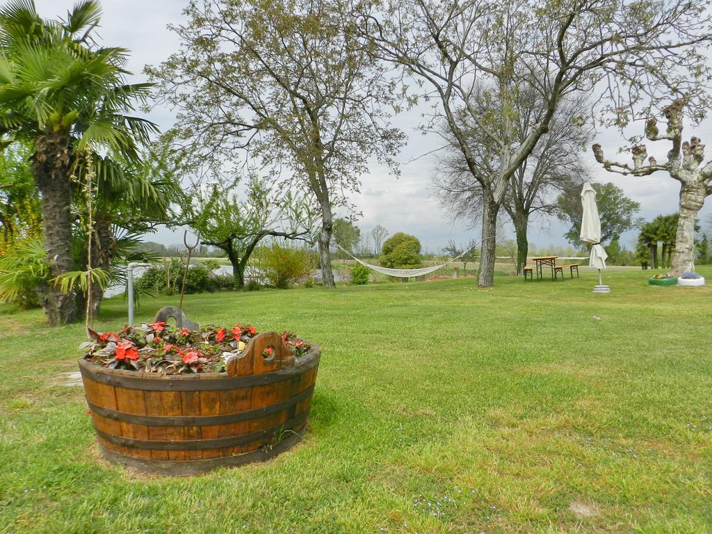 Agriturismo Zio Michele Isola della Scala Exterior photo