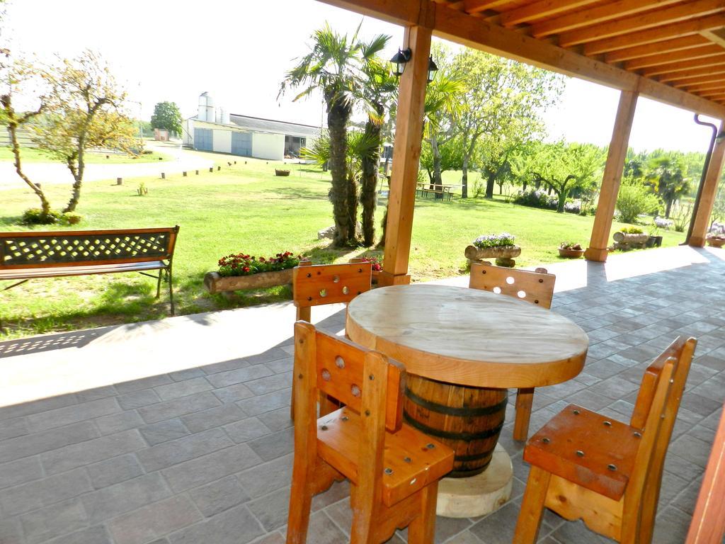 Agriturismo Zio Michele Isola della Scala Exterior photo